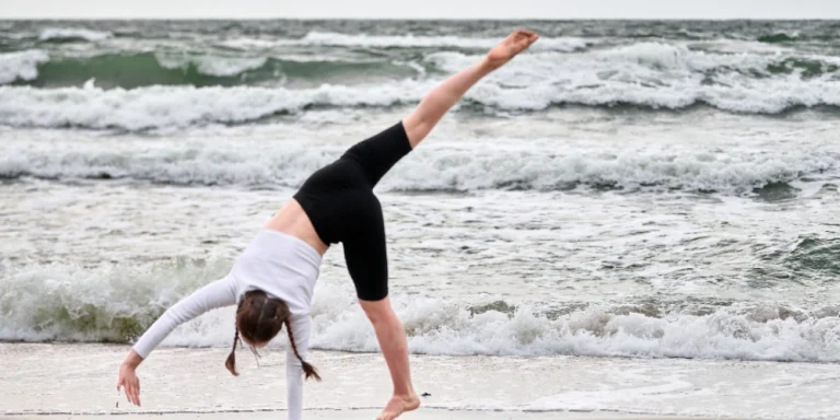 What are the natural ways to stay energetic without caffeine?